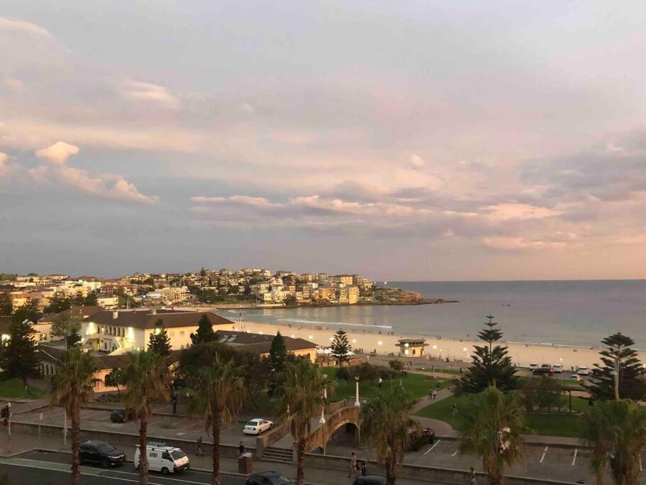 Bondi Beach Waves Beachfront Apartment Sidney Exterior foto
