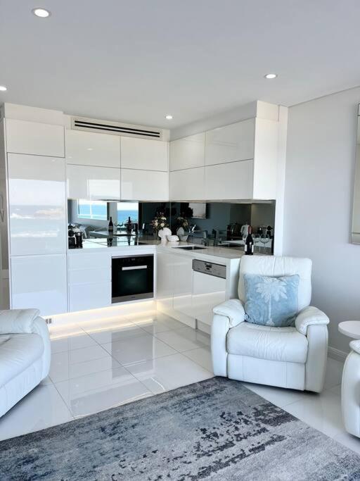 Bondi Beach Waves Beachfront Apartment Sidney Exterior foto